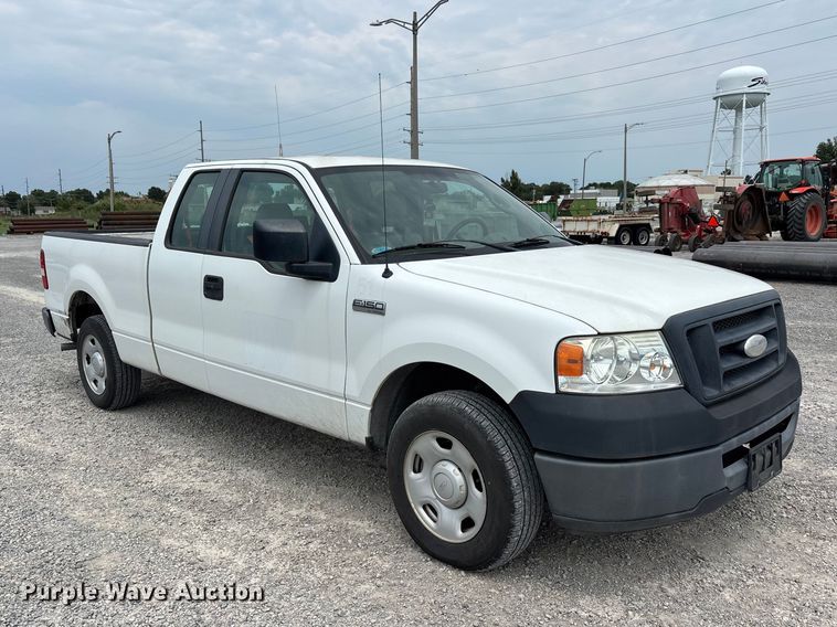 2007 Ford F150 XL Ext. Cab Pickup Truck - photo 3