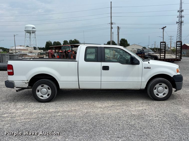 2007 Ford F150 XL Ext. Cab Pickup Truck - photo 4