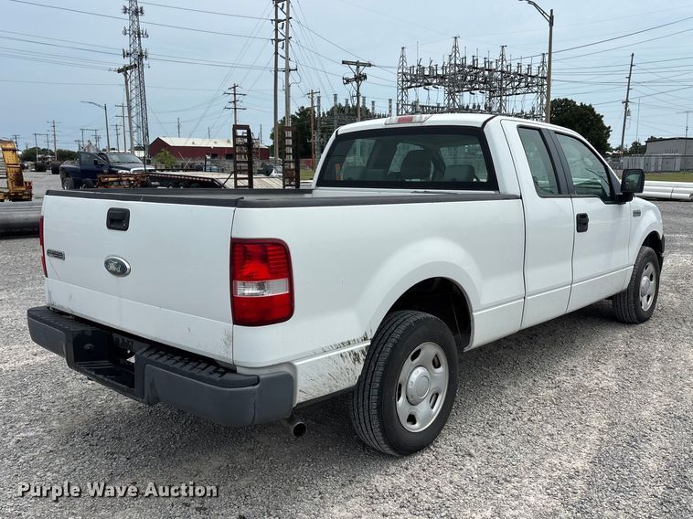 2007 Ford F150 XL Ext. Cab Pickup Truck - photo 5
