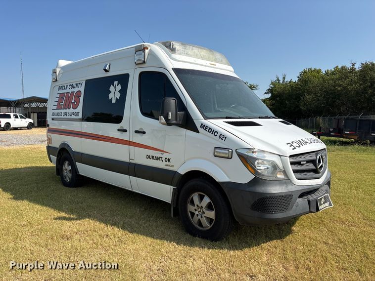 2016 Mercedes Benz Sprinter Ambulance - photo 3