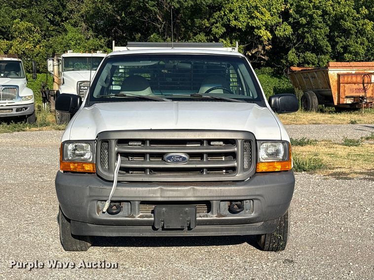 2001 Ford F250 Super Duty Pickup Truck - photo 2