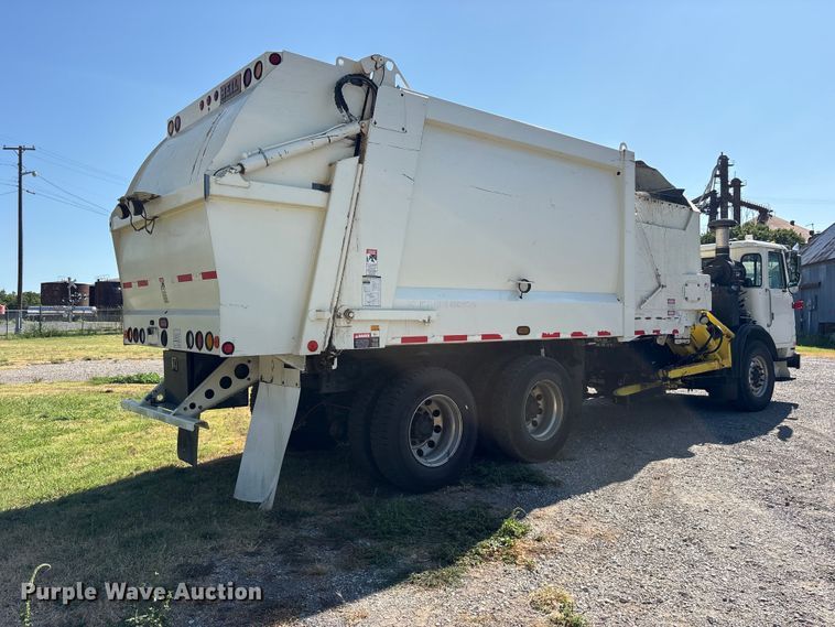 2013 Autocar Xpeditor Refuse Truck - photo 5