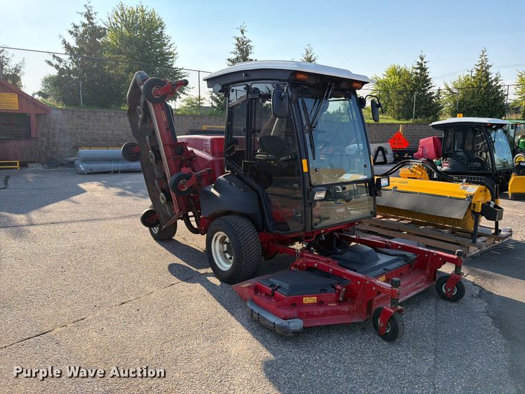 Toro Groundsmaster 5910 Lawn Mower - photo 3