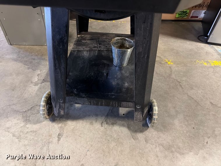 Pit Boss Smoker - photo 5