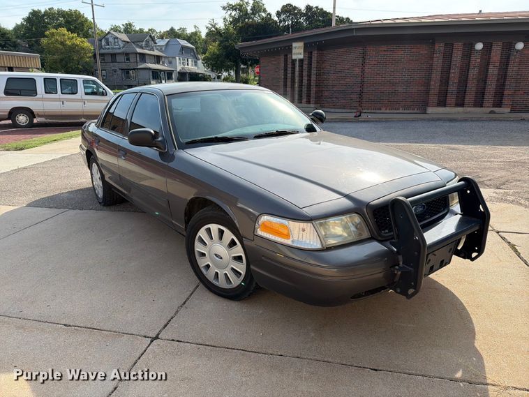 2009 Ford Crown Victoria Police Interceptor - photo 3