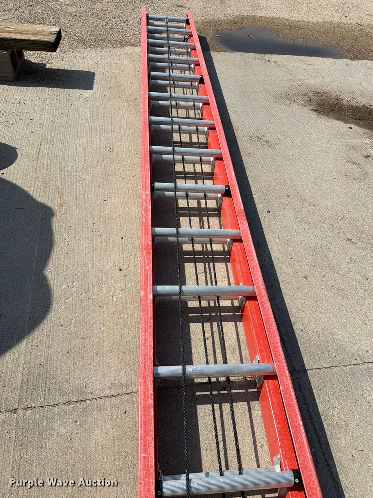 Louisville FE7240 Ladder - photo 3