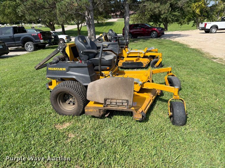 2021 Hustler Super Z 941187 ZTR Lawn Mower - photo 3