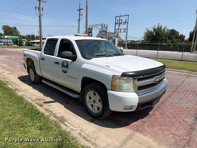 2008 Chevrolet Silverado 1500 Crew Cab Pickup Truck - photo 3
