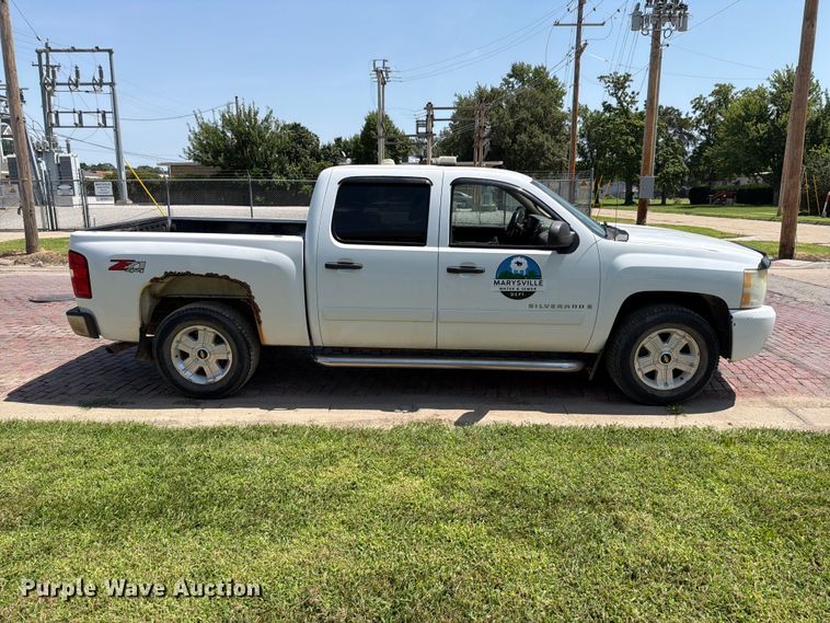 2008 Chevrolet Silverado 1500 Crew Cab Pickup Truck - photo 4