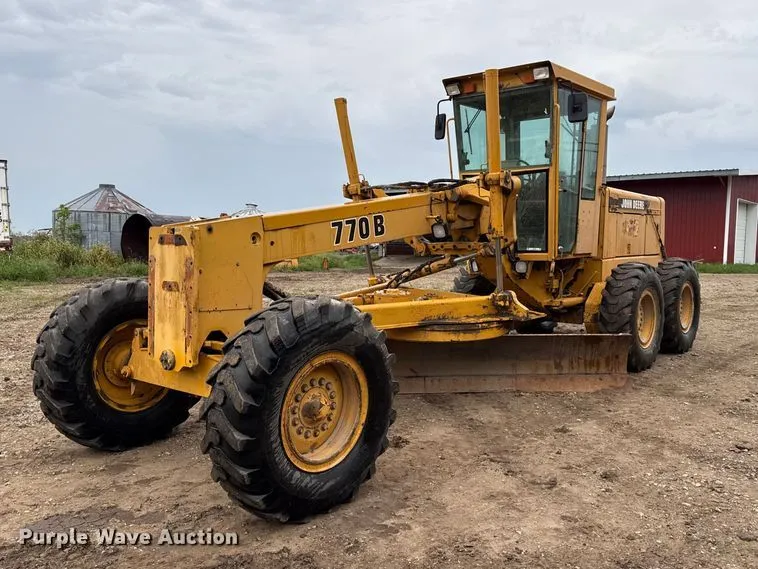 1993 John Deere 770B Motor Grader