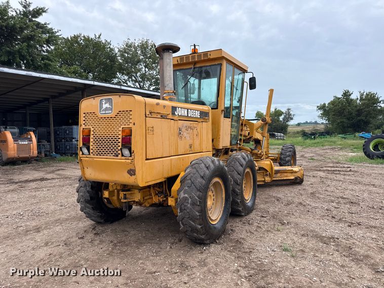 1993 John Deere 770B Motor Grader - photo 5