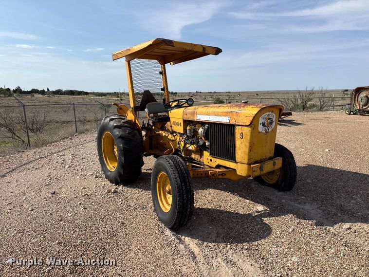 John Deere 301A Tractor - photo 3