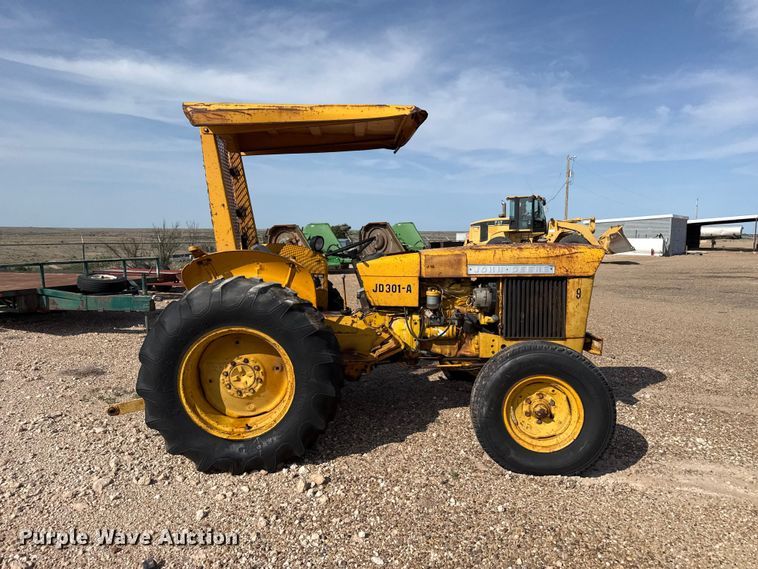 John Deere 301A Tractor - photo 4