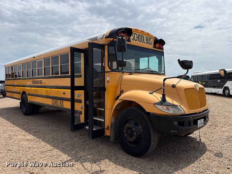 2014 IC PB10500 School Bus - photo 3