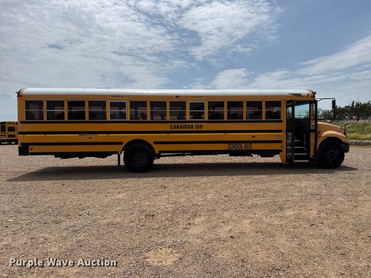 2014 IC PB10500 School Bus - photo 4