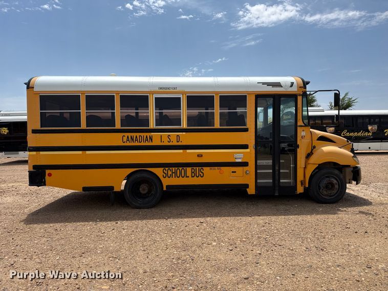 2014 IC PB40500 School Bus - photo 4