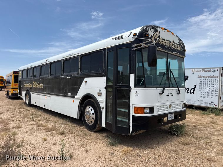 2014 IC PC30500 Coach Bus - photo 3