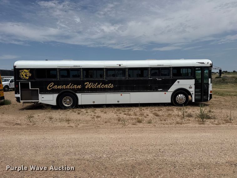 2014 IC PC30500 Coach Bus - photo 4