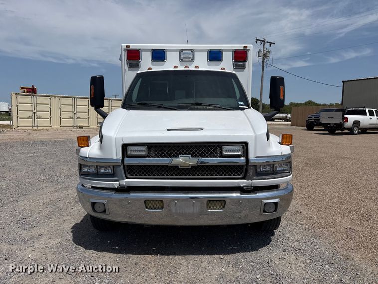 2007 Chevrolet C4500 Ambulance - photo 2