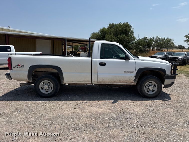 2006 Chevrolet Silverado 2500HD Pickup Truck - photo 4