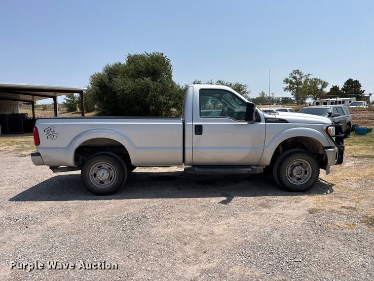 2015 Ford F250 Super Duty Pickup Truck - photo 4