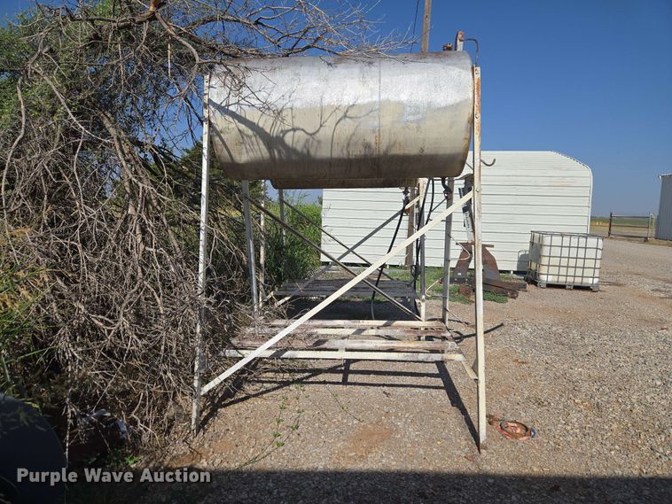 (2) Fuel Tanks With Stands - photo 2