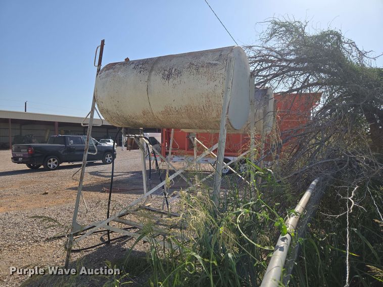 (2) Fuel Tanks With Stands - photo 3
