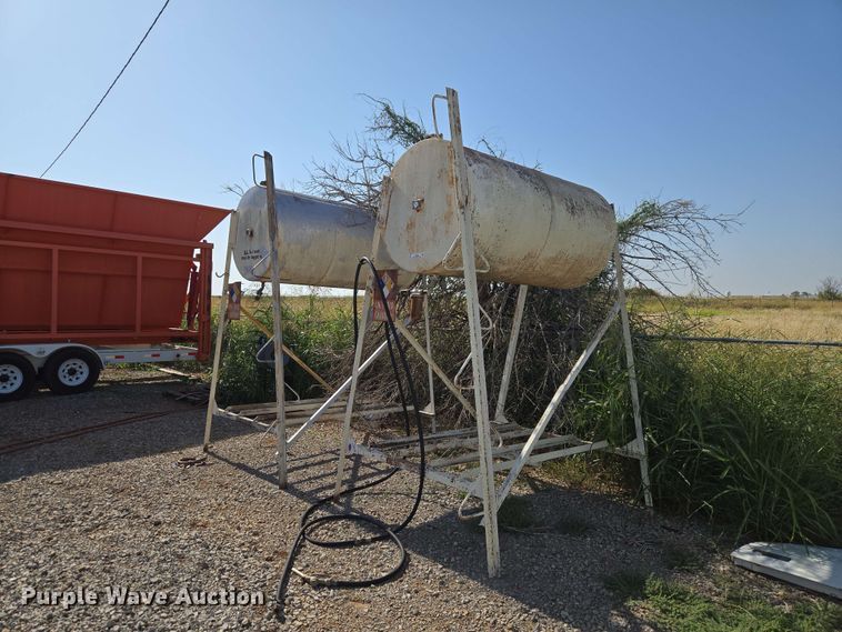 (2) Fuel Tanks With Stands - photo 5