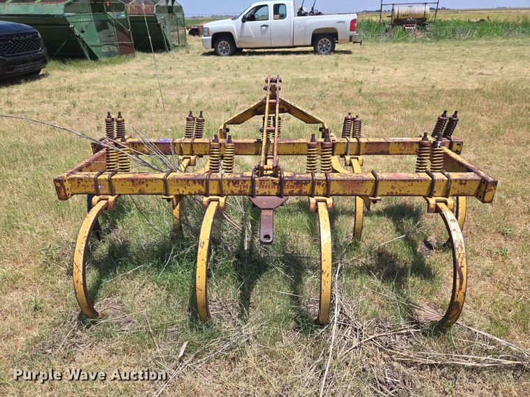 International Field Cultivator - photo 4