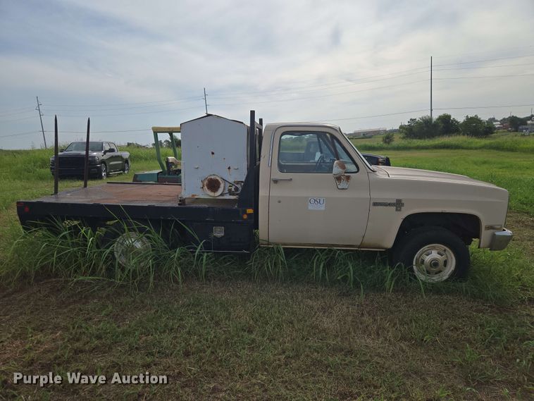 1987 Chevrolet Custom 20 Bale Bed Pickup Truck - photo 5
