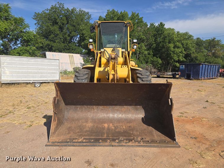 2001 John Deere 444H Wheel Loader - photo 2