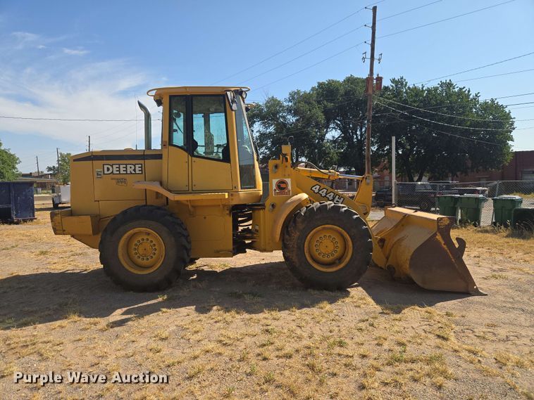 2001 John Deere 444H Wheel Loader - photo 4