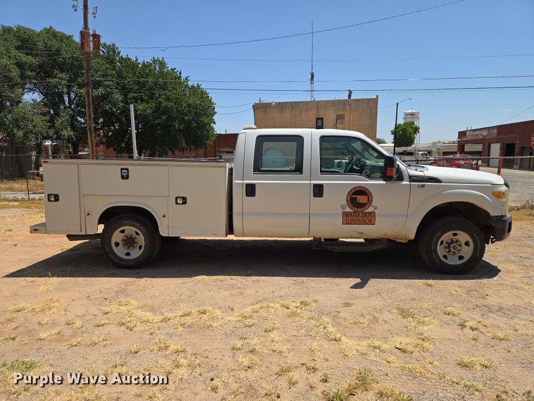 2015 Ford F250 Super Duty Crew Cab Pickup Truck - photo 4