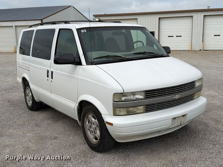2004 Chevrolet Astro Van - photo 3