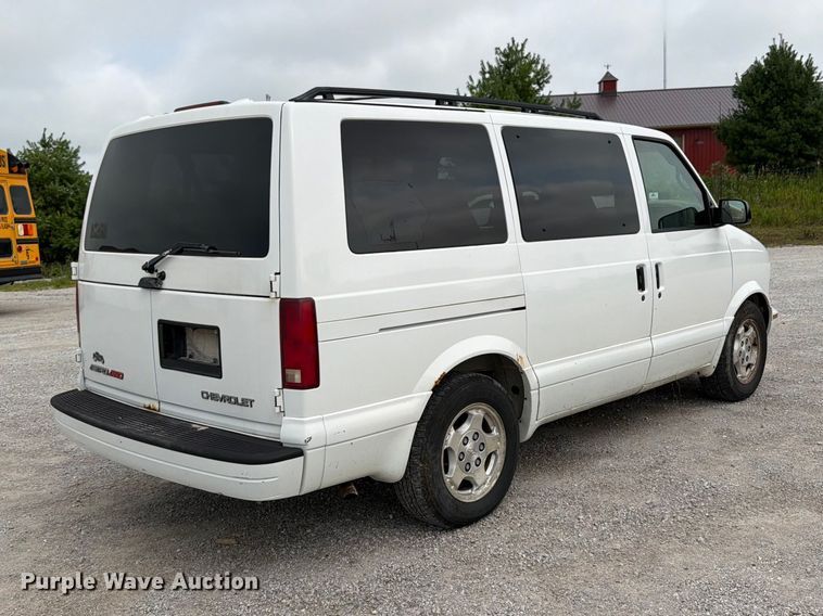 2004 Chevrolet Astro Van - photo 5