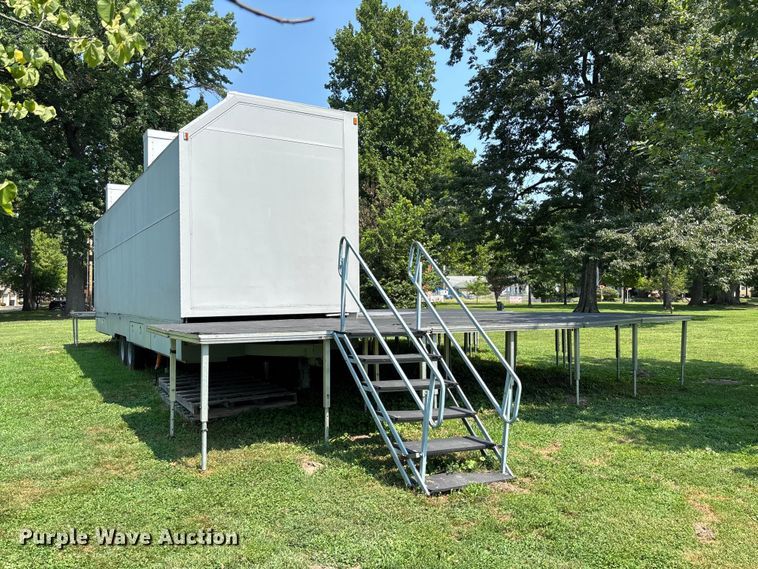 1995 Wenger Showmobile 88A1 Mobile Stage Trailer - photo 3
