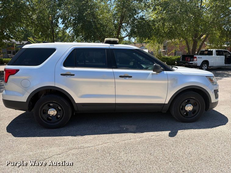 2017 Ford Explorer Police Interceptor SUV - photo 4