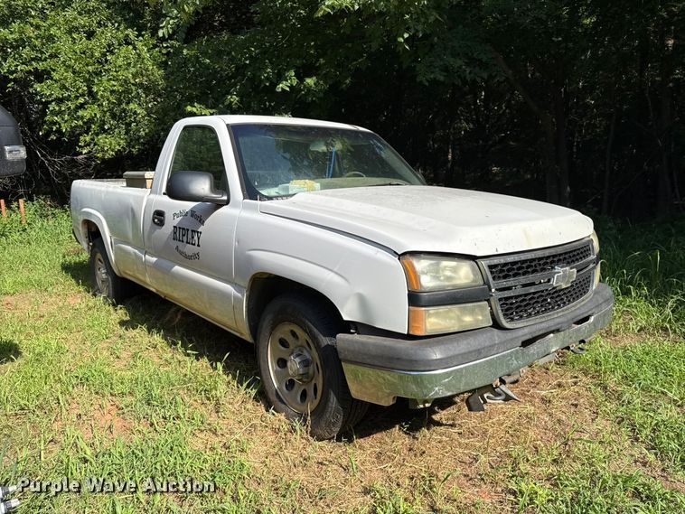 2006 Chevrolet Silverado 1500 Pickup Truck - photo 3