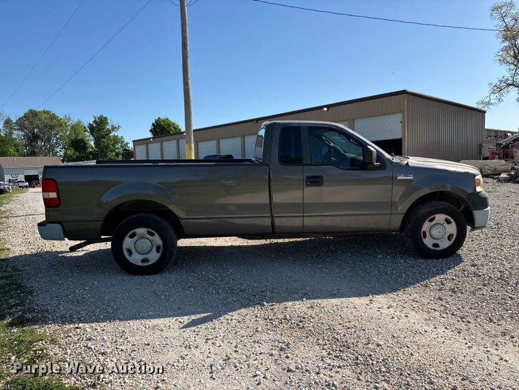 2007 Ford F150 XL Pickup Truck - photo 4