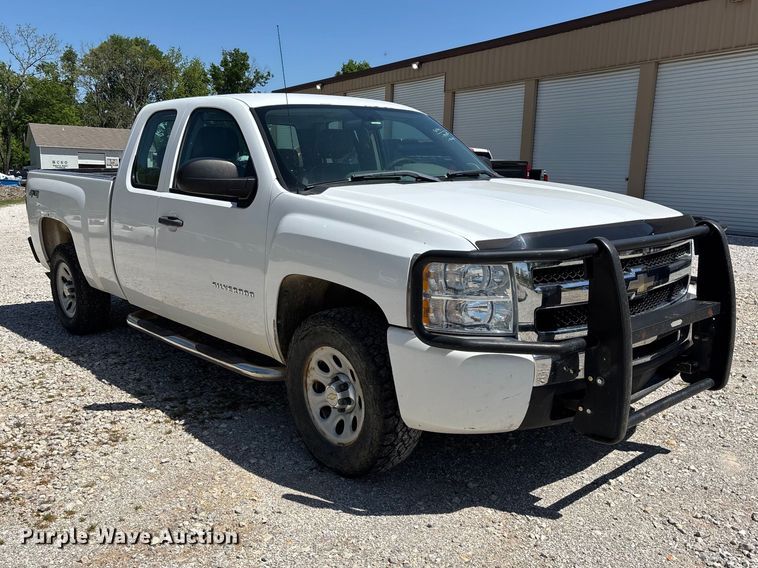 2012 Chevrolet Silverado 1500 Ext. Cab Pickup Truck - photo 3