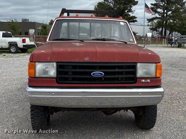 1988 Ford F350 Flatbed Truck - photo 2