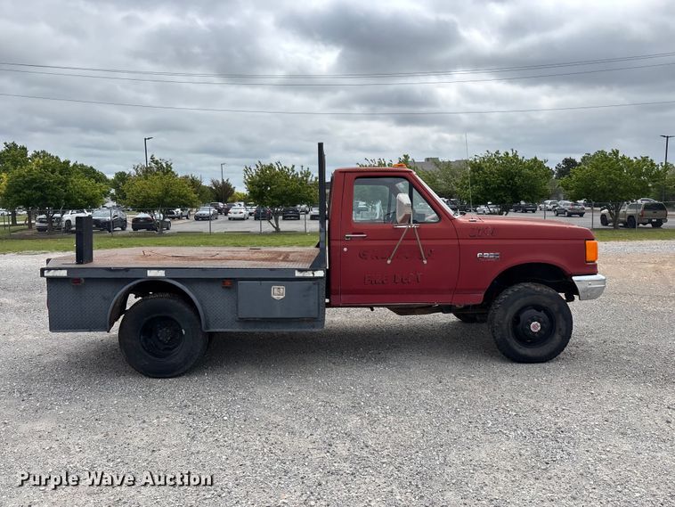 1988 Ford F350 Flatbed Truck - photo 4