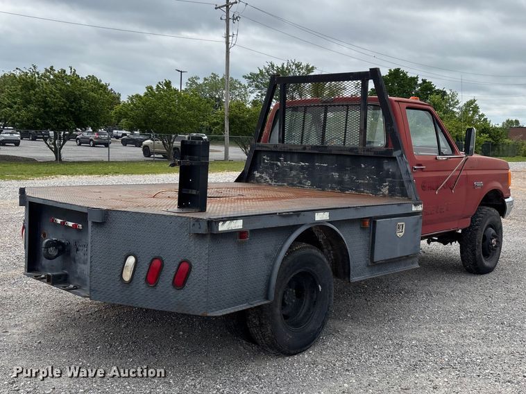 1988 Ford F350 Flatbed Truck - photo 5