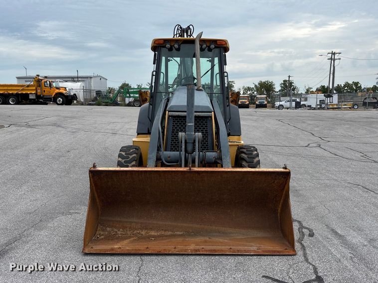 2007 John Deere 310SJ Backhoe - photo 2