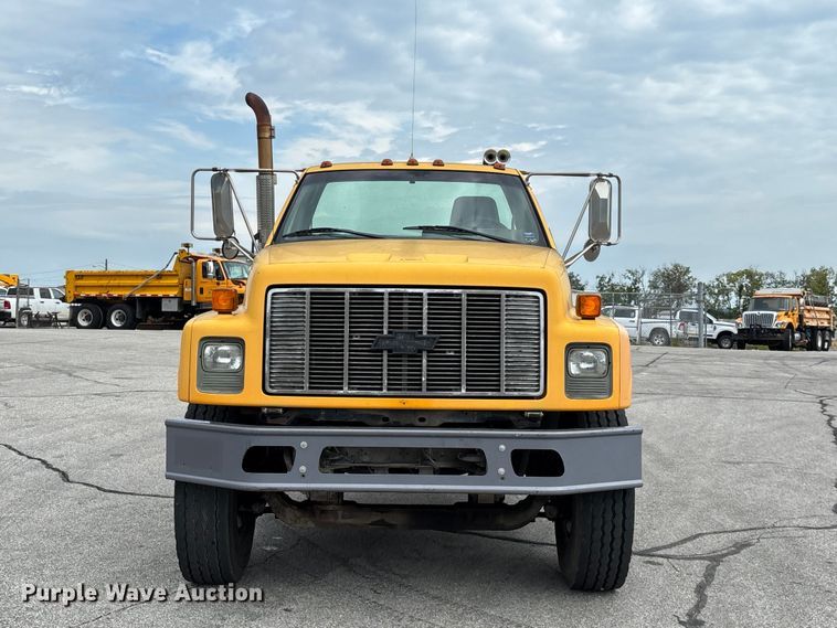 1999 Chevrolet C8500 Truck Cab And Chassis - photo 2
