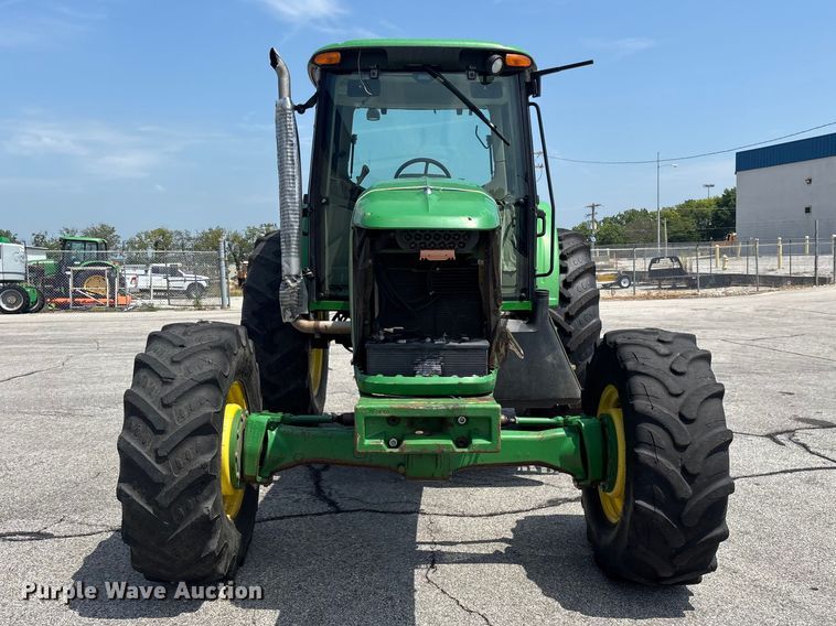 2009 John Deere 7230 MFWD Tractor - photo 2