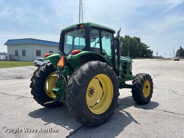 2009 John Deere 7230 MFWD Tractor - photo 5
