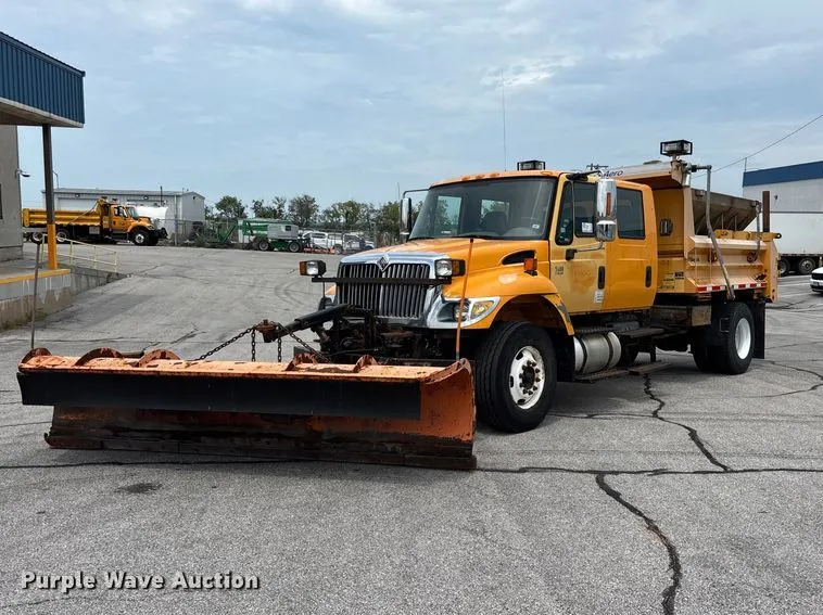 2005 International 7400 Crew Cab Dump Truck