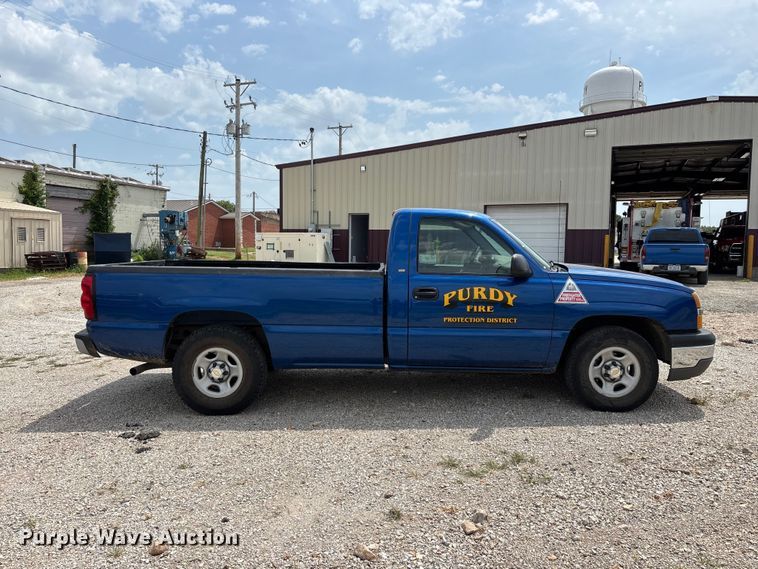 2004 Chevrolet Silverado Pickup Truck - photo 4