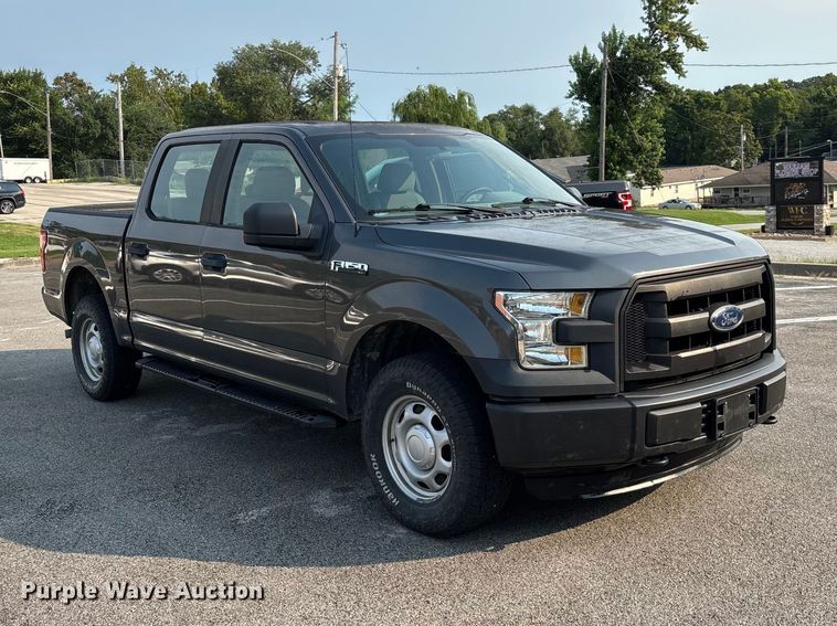 2016 Ford F150 XLT Crew Cab Pickup Truck - photo 3